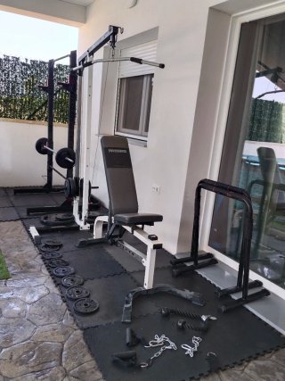Equipo de gimnasio completo