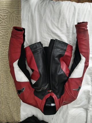 Triumph Street Triple 2009 + superpack de regalos