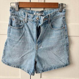 Lote 4 pantalones cortos mujer y un peto corto