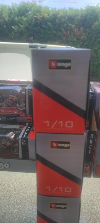 Lote 16 Motos KTM 450 Escala 1/18 Burago