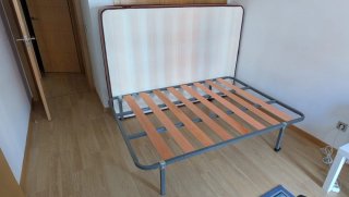 Cama con colchón