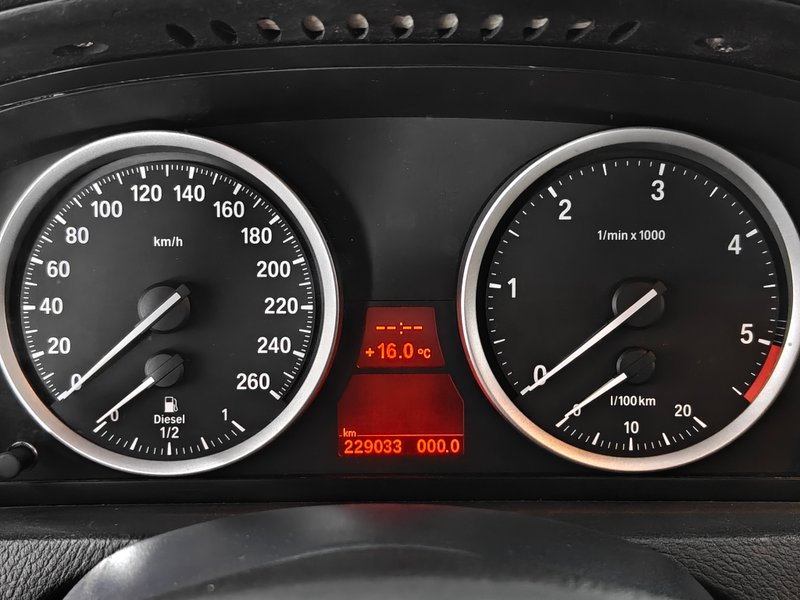 BMW X6 xDrive35d (E71) 2009, foto 19