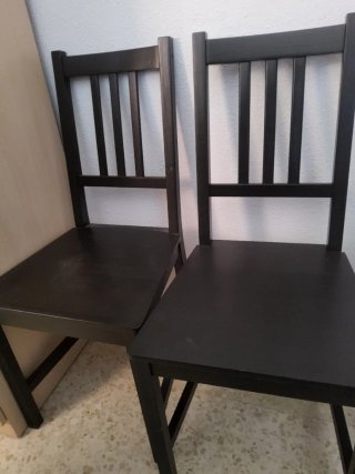 Pack 2 Sillas + Mesita Auxiliar Negra Ikea