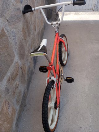 Bicicleta BH California naranja