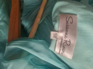 Vestido largo verde azulado con volantes