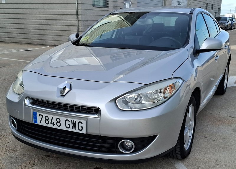 Renault Fluence 2010 1.5 DCI 105 CV - foto 1