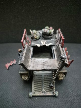 Warhammer 40k Ork Rhino Looted Conversion