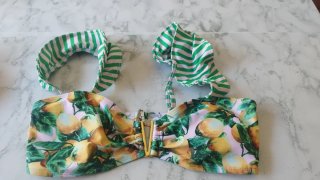 Bikini de limón y rayas verdes