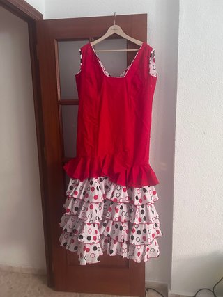 Traje de flamenca volantes lunares