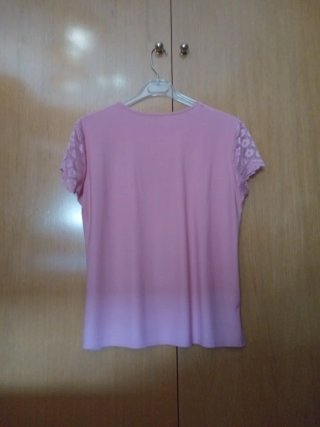 Camisa rosa floral encaje