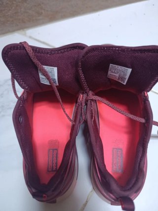Zapatillas Reebok Moradas y Rojas