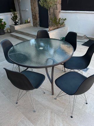 Mesa redonda cristal y 6 sillas jardín