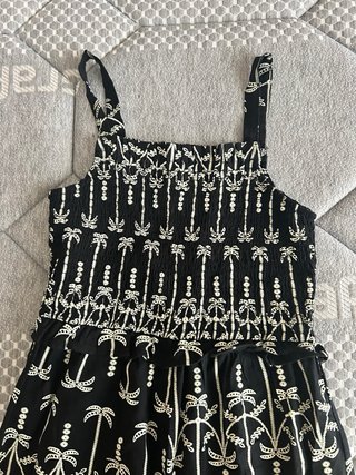 Mono negro niña estampado palmeras
