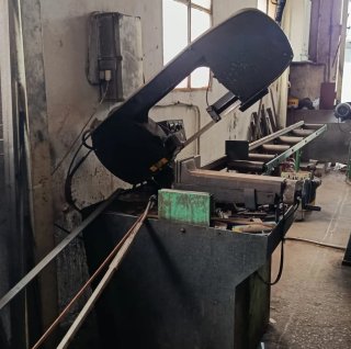 Sierra de cinta industrial