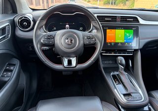 MG ZS 1.0T Luxury Aut. (2023) | Garantía 2030