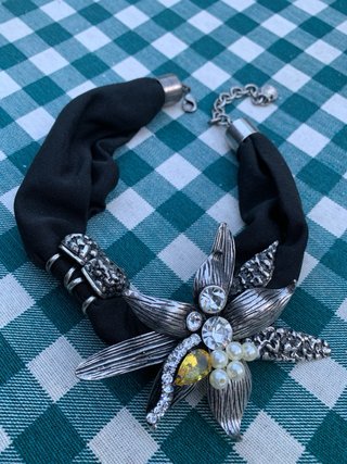 Collar Bimba y Lola Flor Plata