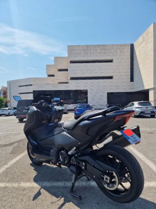 Yamaha Tmax 560 Negra