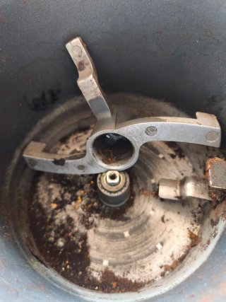 Compostador para reparar o piezas