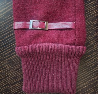 Guantes rojo burdeos con hebilla
