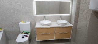 INSTALACIÓN DE MAMPARAS Y MUEBLES DE BAÑO