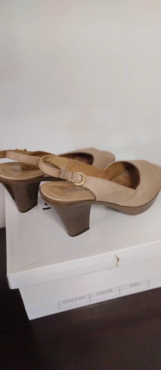Zapatos Patricia Miralles Piel Beige Talla 40