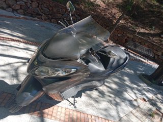 Suzuki Burgman gris - Maxi Scooter Automática