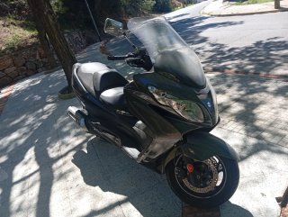 Suzuki Burgman gris - Maxi Scooter Automática