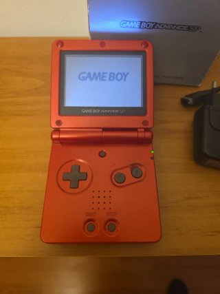 Nintendo Game Boy Advance SP Roja