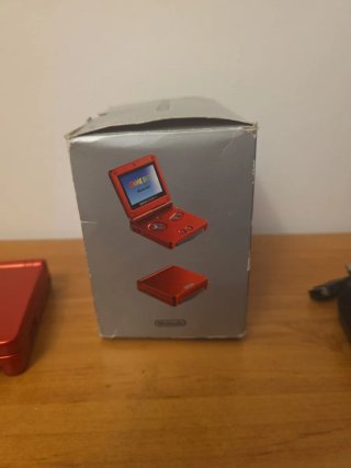 Nintendo Game Boy Advance SP Roja