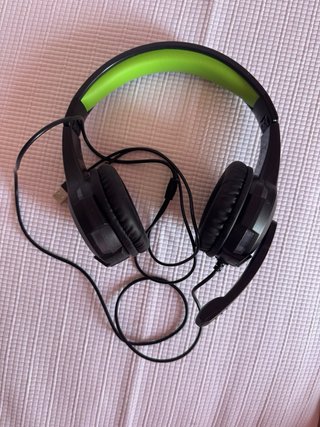 Auriculares Gaming Negros y Verdes