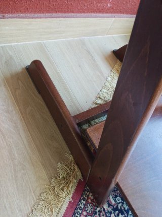 Trona Stokke madera