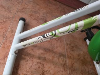 Bicicleta Estática Blanca y Verde, plegable