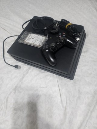 Consola PS4 Pro Negra + Mando + HDD