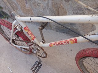 Bicicleta BMX Torrot rosa y Blanca