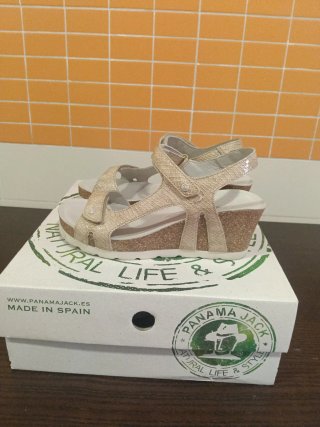 Sandalias Panama Jack piel charol beige T37