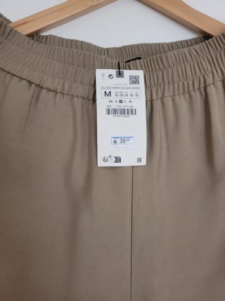 Conjunto Zara Chaqueta y Pantalón Beige Talla M