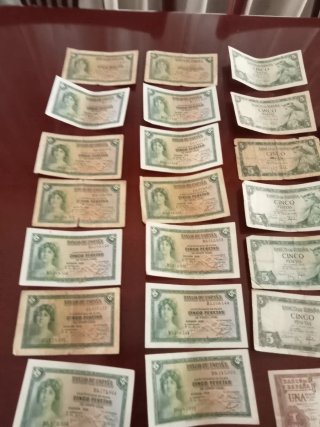 Lote de Billetes Antiguos y Monedas antiguas