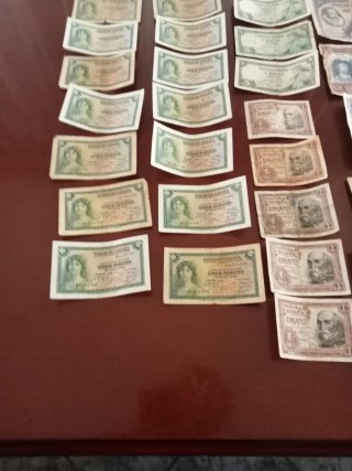 Lote de Billetes Antiguos y Monedas antiguas