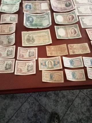 Lote de Billetes Antiguos y Monedas antiguas