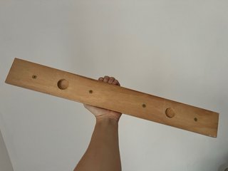 Perchero de madera auténtica