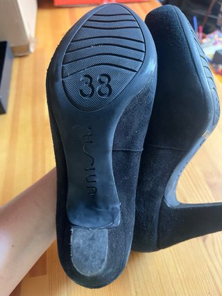 Zapatos tacón ante Unisa negros