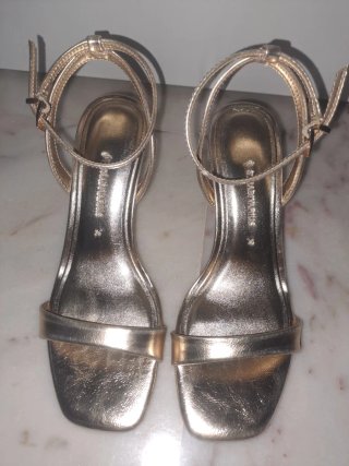 Stradivarius Sandalias Doradas Tacon Talla 36