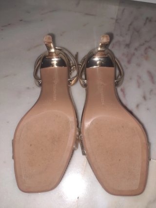 Stradivarius Sandalias Doradas Tacon Talla 36