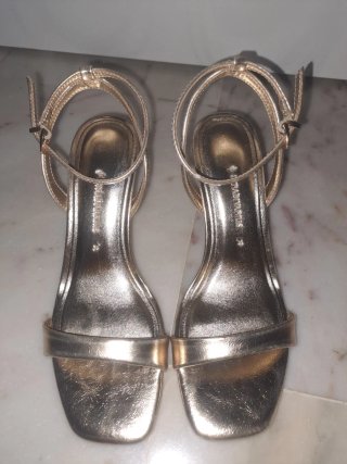 Stradivarius Sandalias Doradas Tacon Talla 36