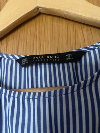 Camiseta Zara Rayas Azul y Blanca