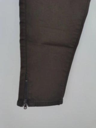 Pantalón Zara mujer verde kaki