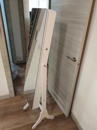 Espejo de pie moderno
