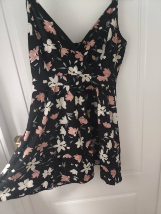 Vestido negro floral talla L