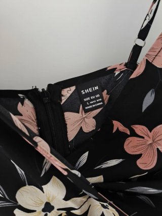 Vestido negro floral talla L