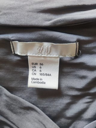 Vestido H&M gris drapeado